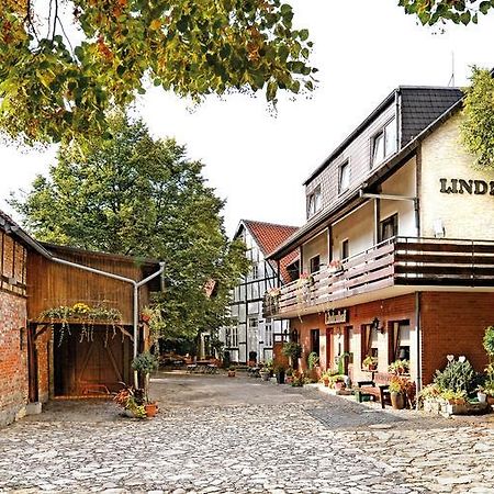 Landgasthaus & Hotel Lindenhof Кенігслуттер Екстер'єр фото