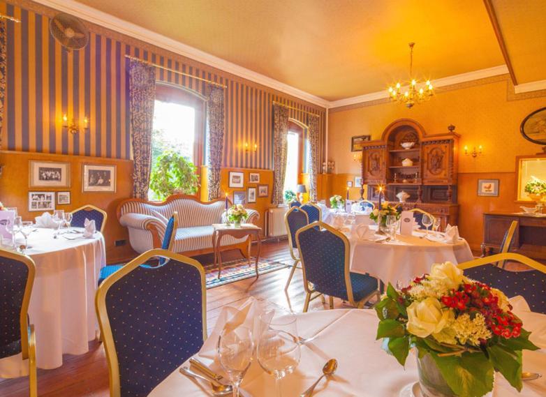 Landgasthaus & Hotel Lindenhof Кенігслуттер Екстер'єр фото