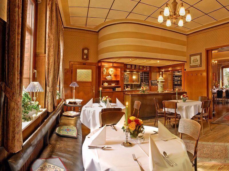 Landgasthaus & Hotel Lindenhof Кенігслуттер Екстер'єр фото